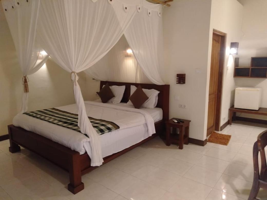 Batu Ampar Menjangan Otel Banyuwedang Dış mekan fotoğraf