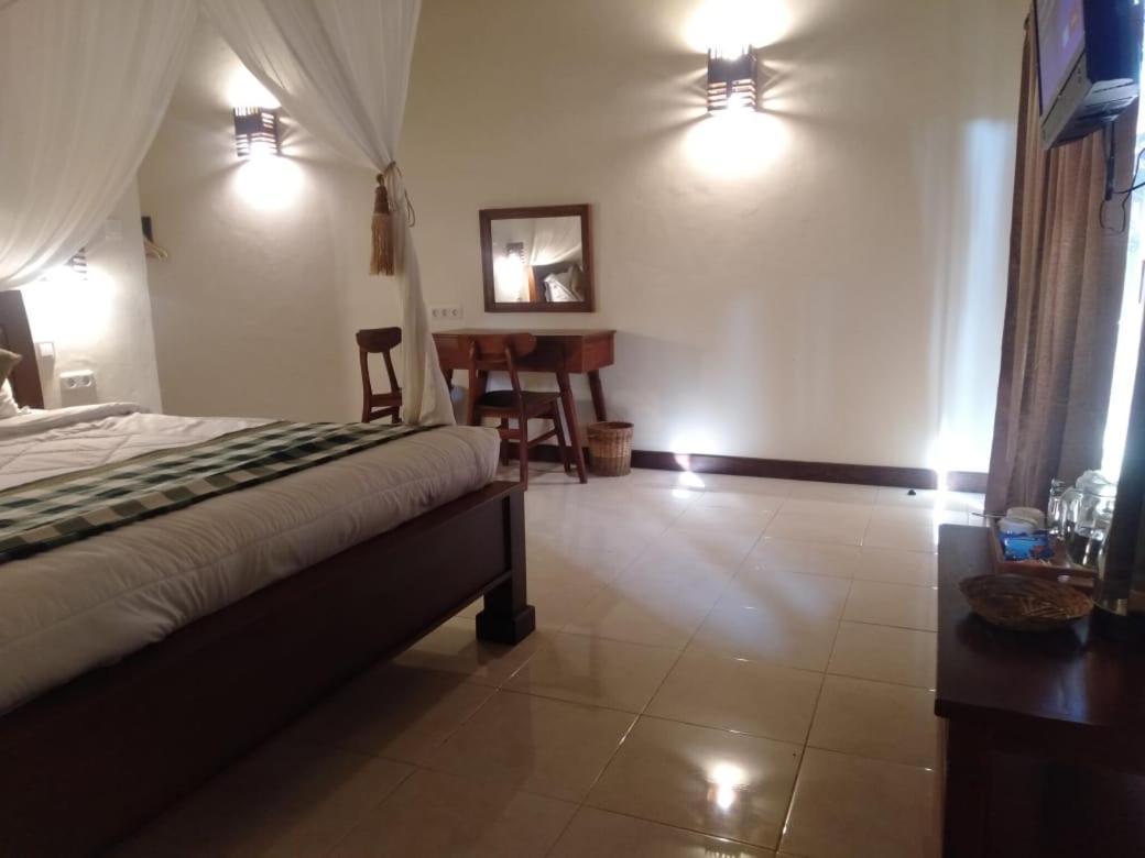 Batu Ampar Menjangan Otel Banyuwedang Dış mekan fotoğraf